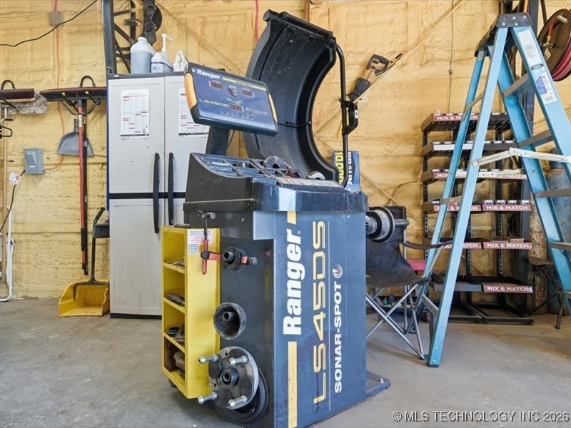 472589 E Chewey Property Photo 32