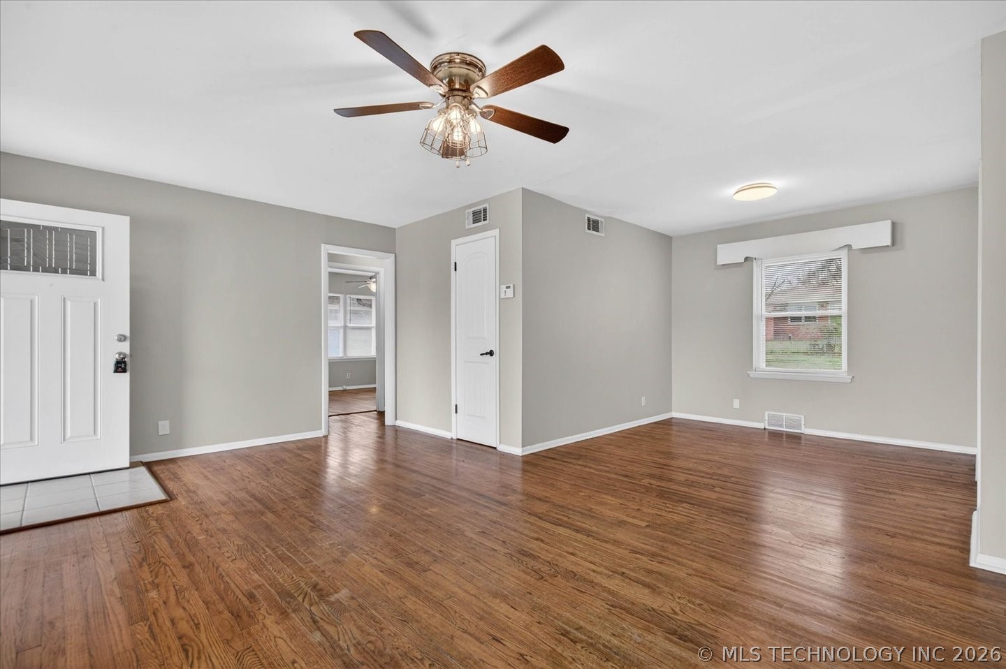 319 Se Waverly Avenue Property Photo 5