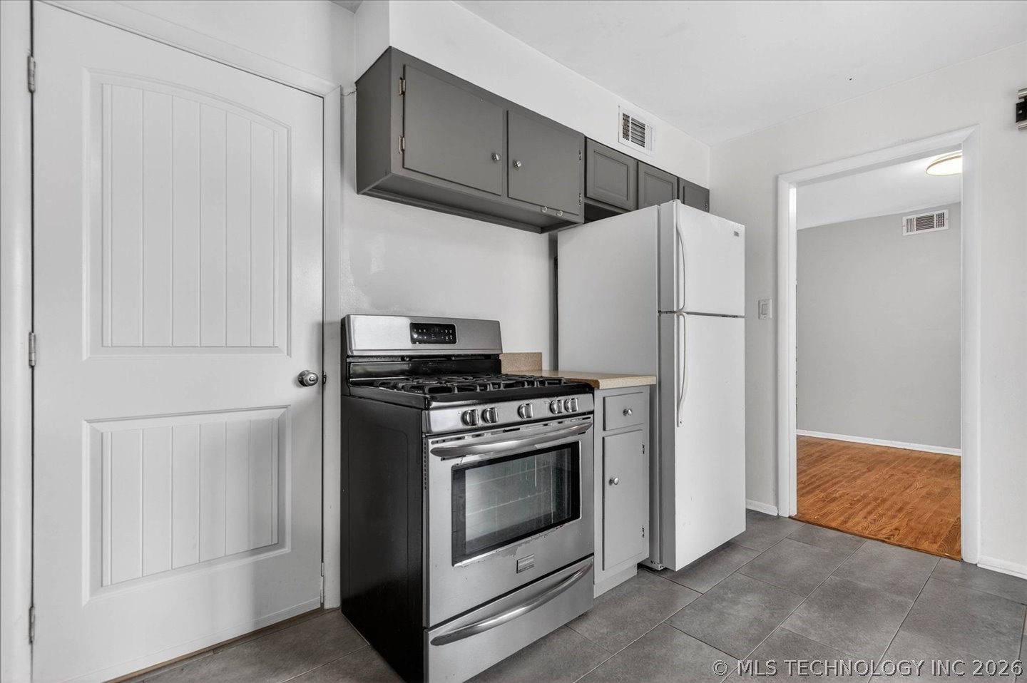 319 Se Waverly Avenue Property Photo 10