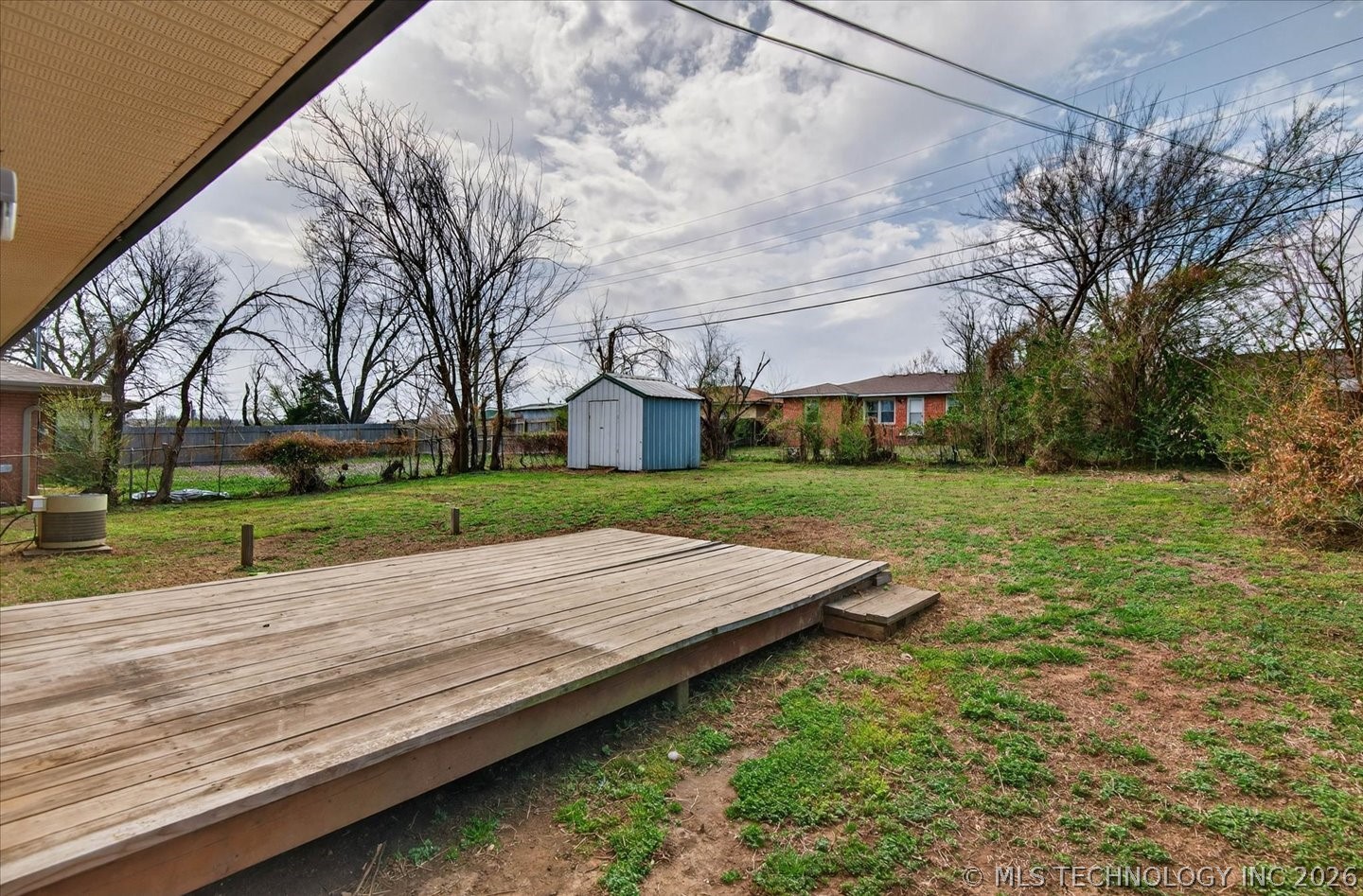 319 Se Waverly Avenue Property Photo 20