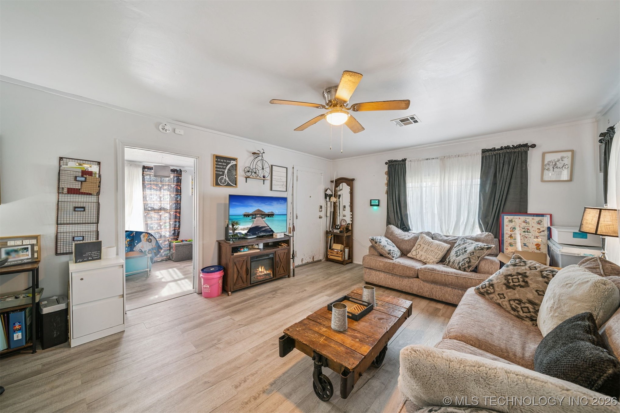 4639 S 32nd West Avenue Property Photo 6