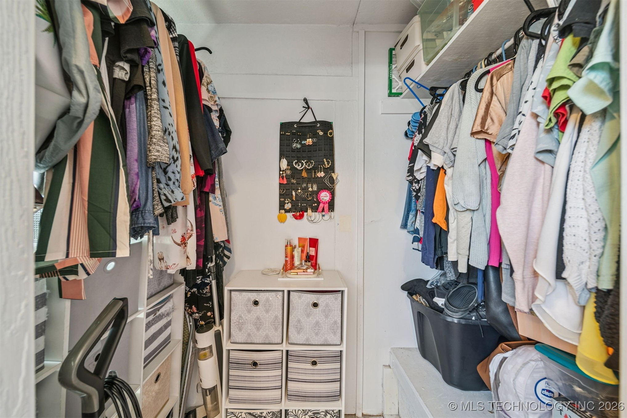 4639 S 32nd West Avenue Property Photo 8