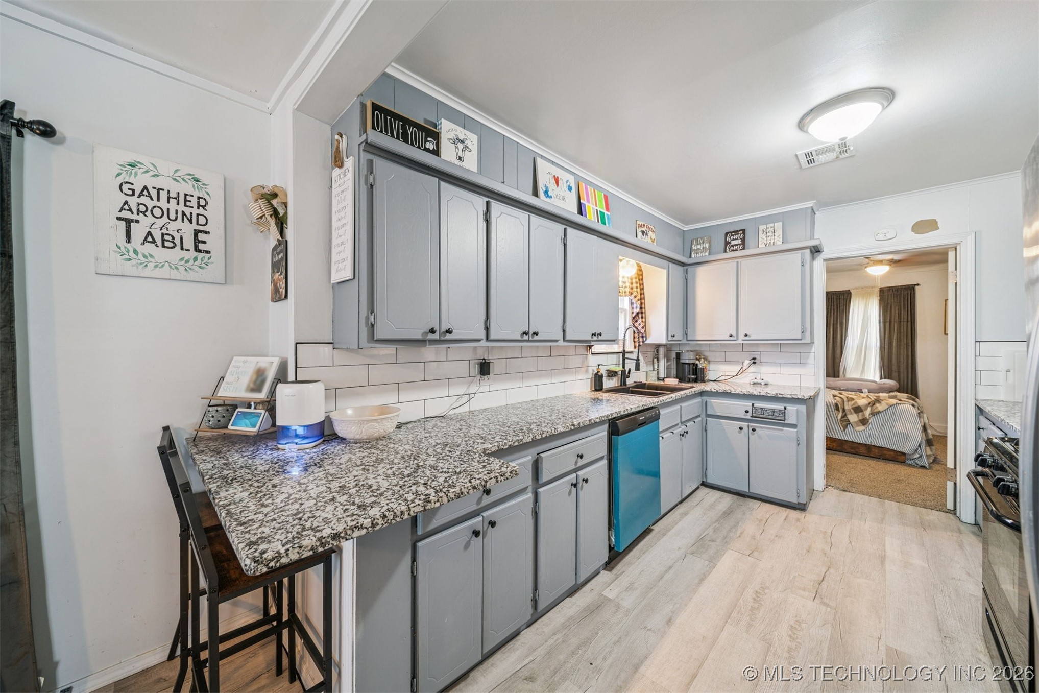 4639 S 32nd West Avenue Property Photo 16