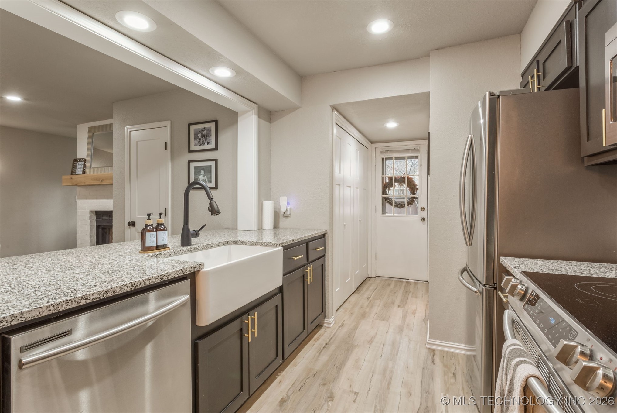 6370 S 80th East Avenue 39j Property Photo 14