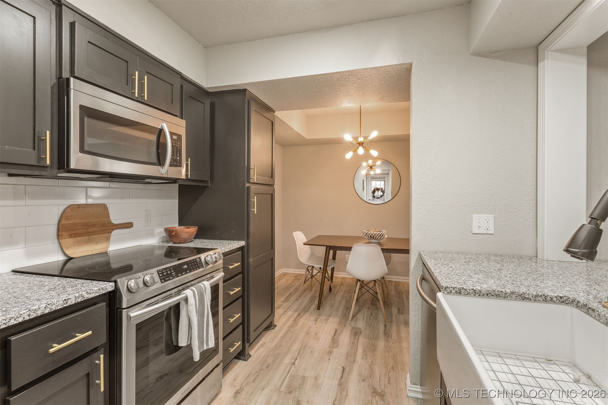 6370 S 80th East Avenue 39j Property Photo 18