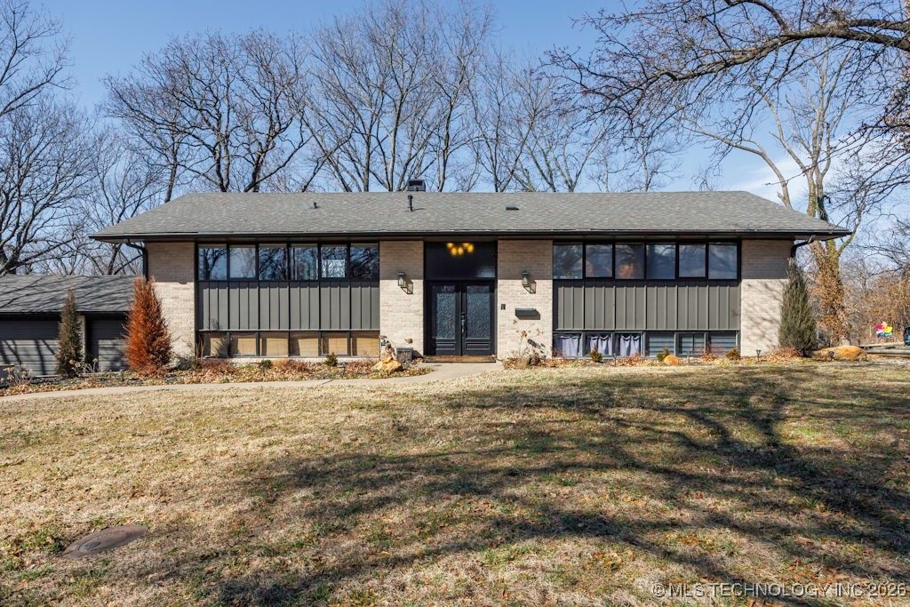 2007 Skyline Drive Property Photo 2