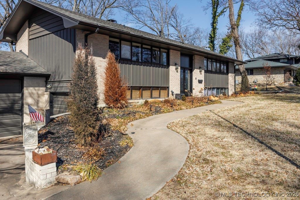 2007 Skyline Drive Property Photo 7