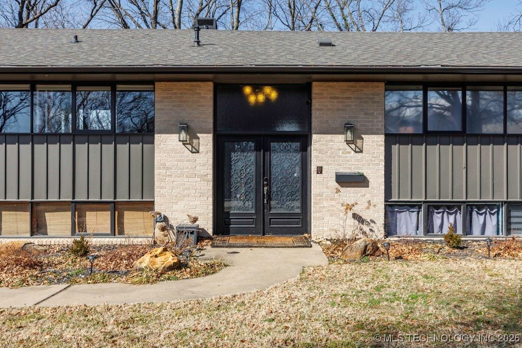 2007 Skyline Drive Property Photo 8