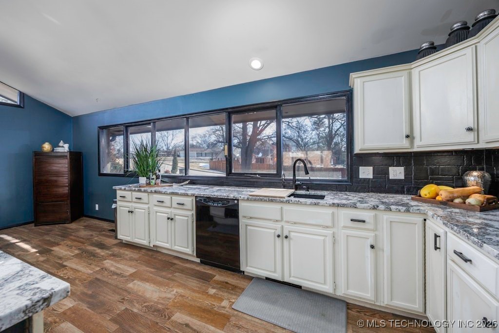 2007 Skyline Drive Property Photo 15