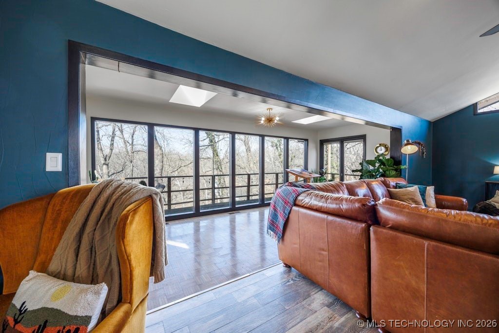 2007 Skyline Drive Property Photo 20