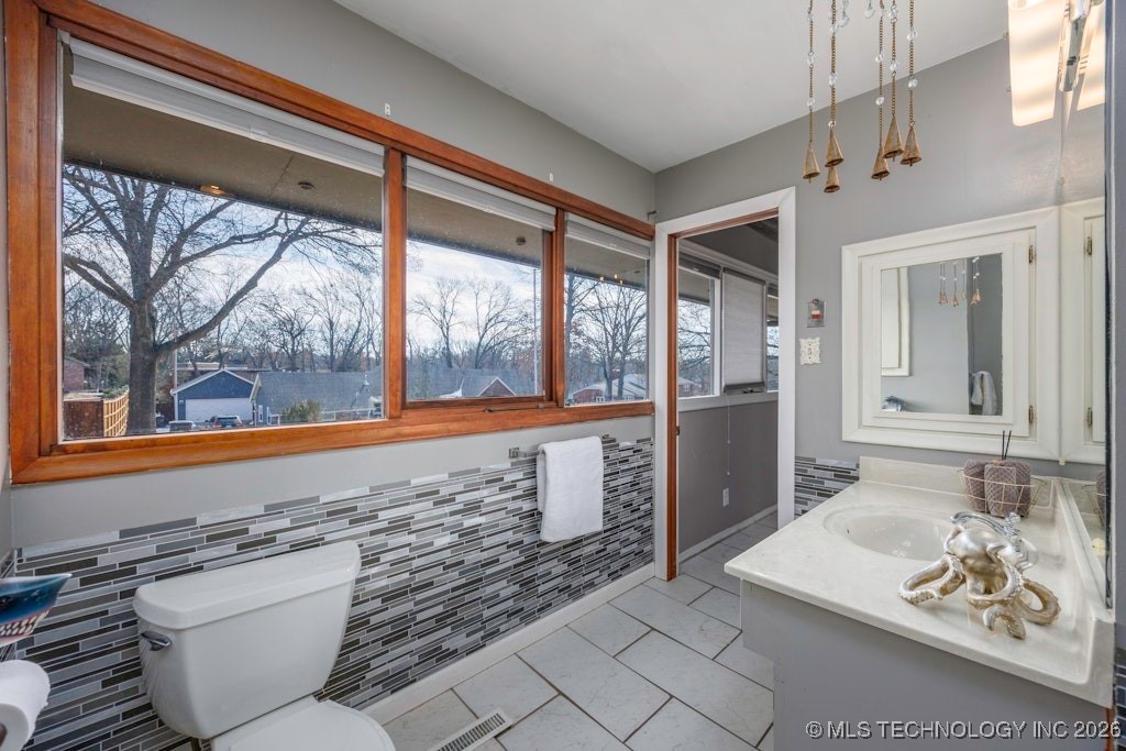 2007 Skyline Drive Property Photo 28