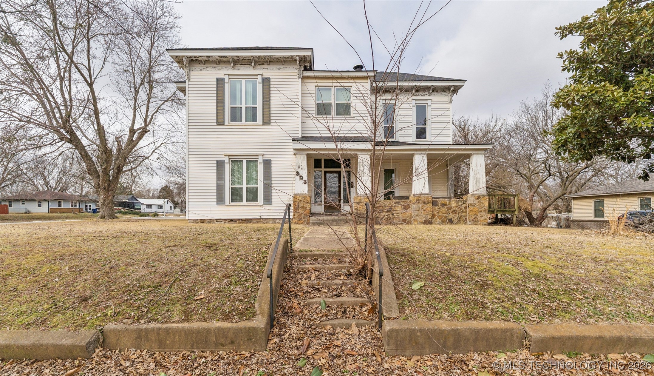 303 N Smith Property Photo 1