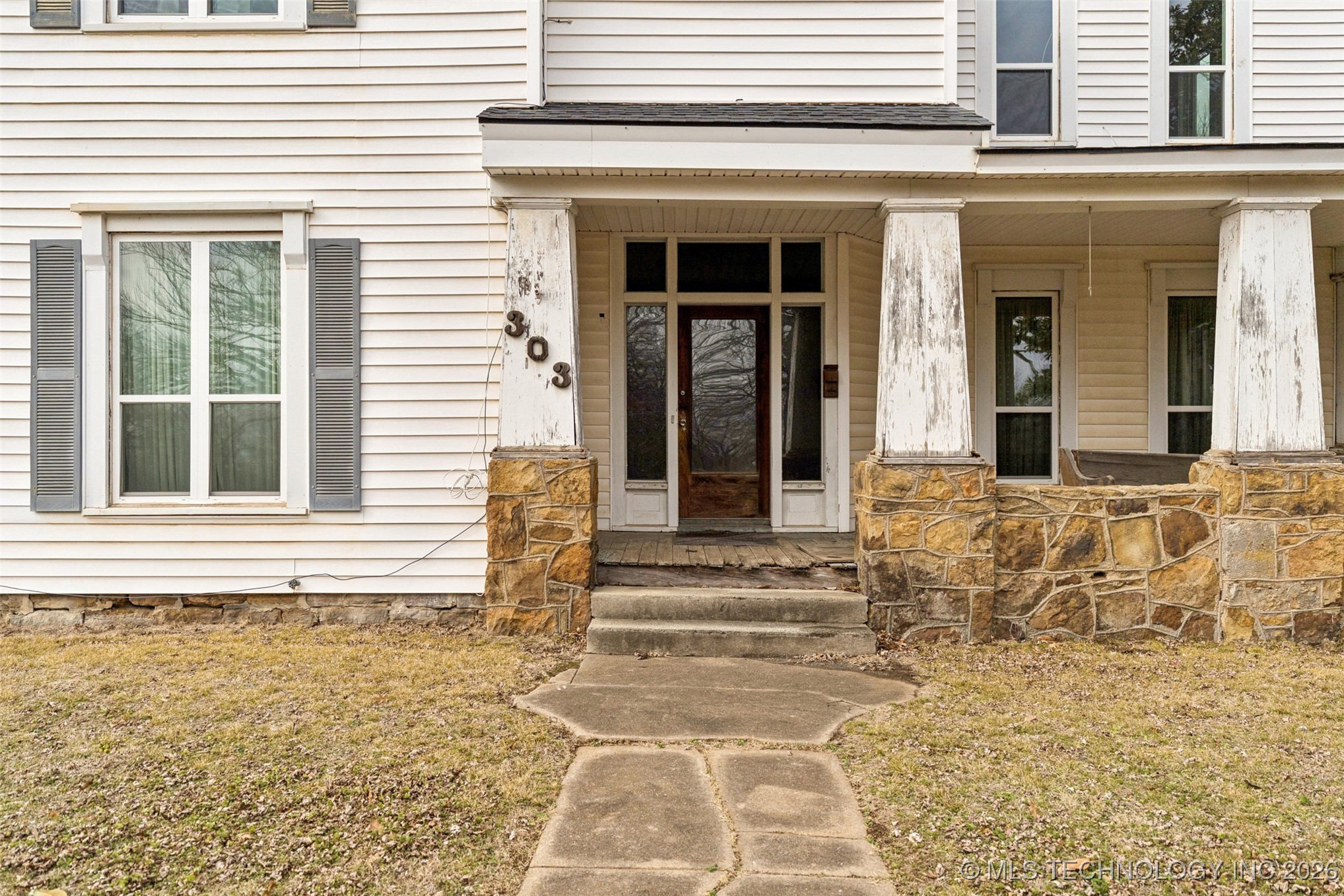 303 N Smith Property Photo 2