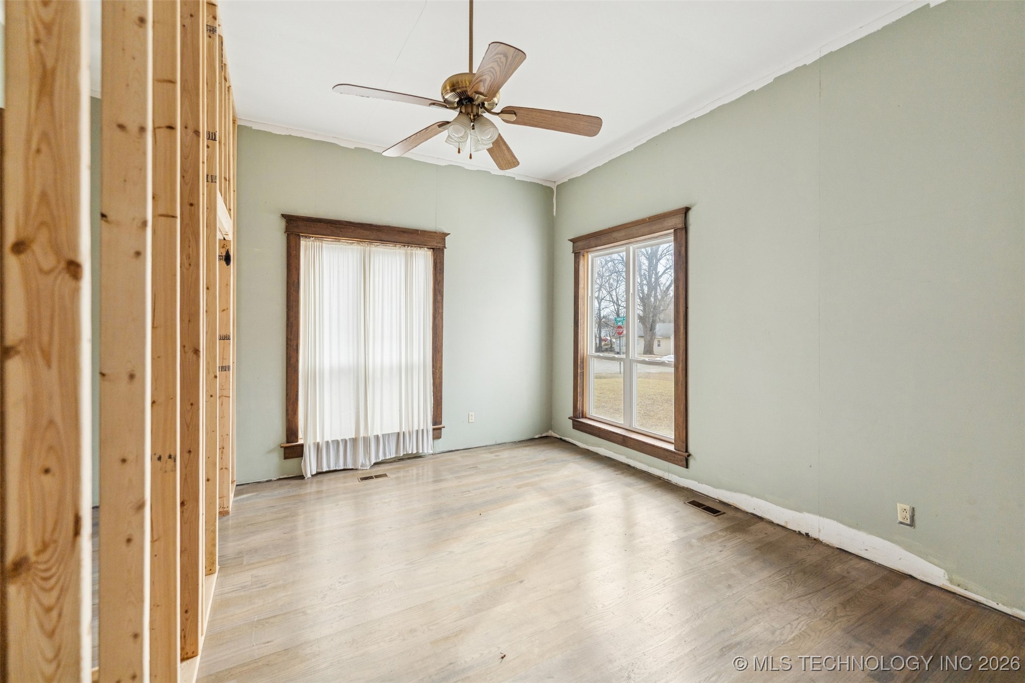 303 N Smith Property Photo 11