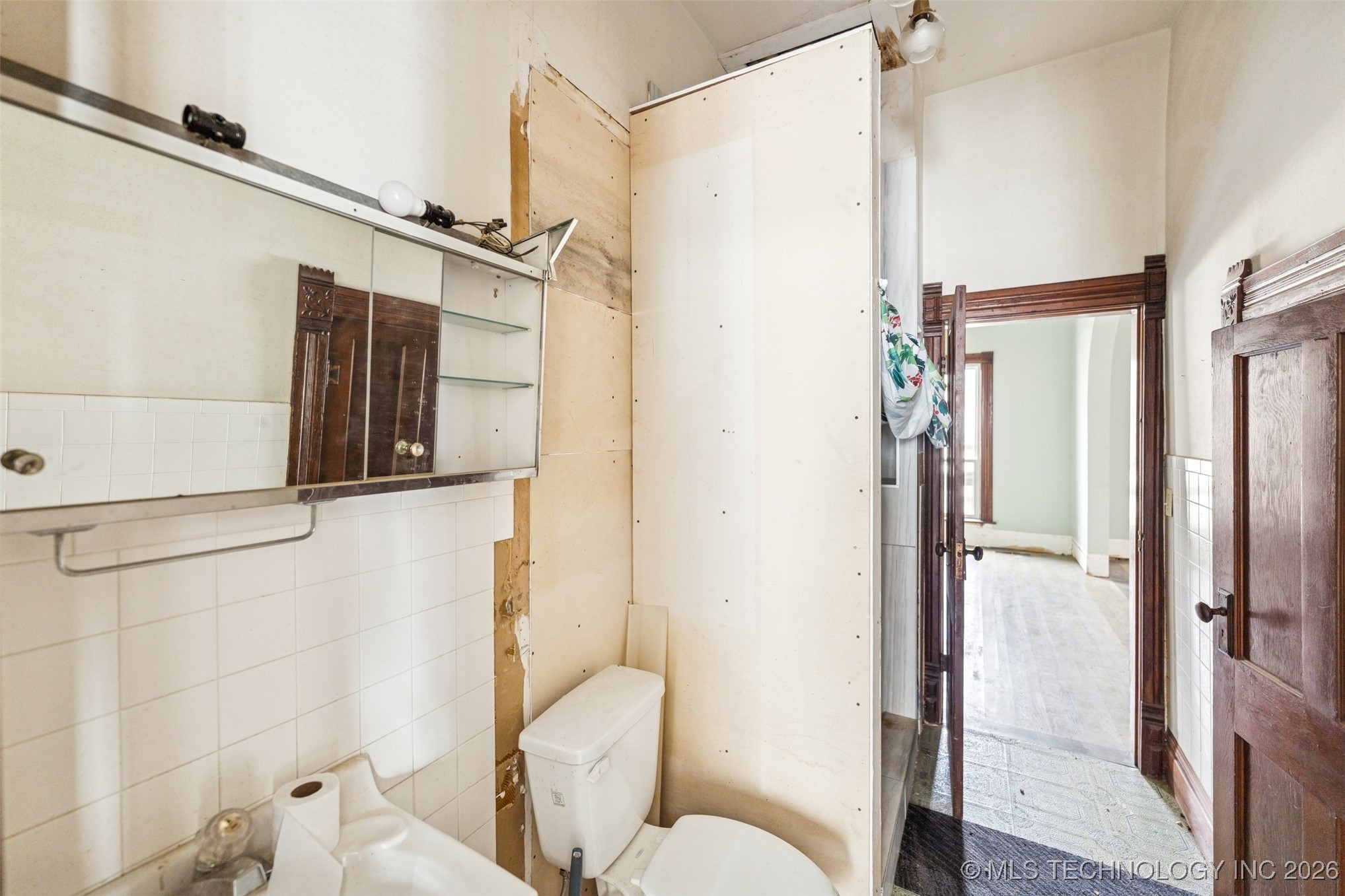 303 N Smith Property Photo 15