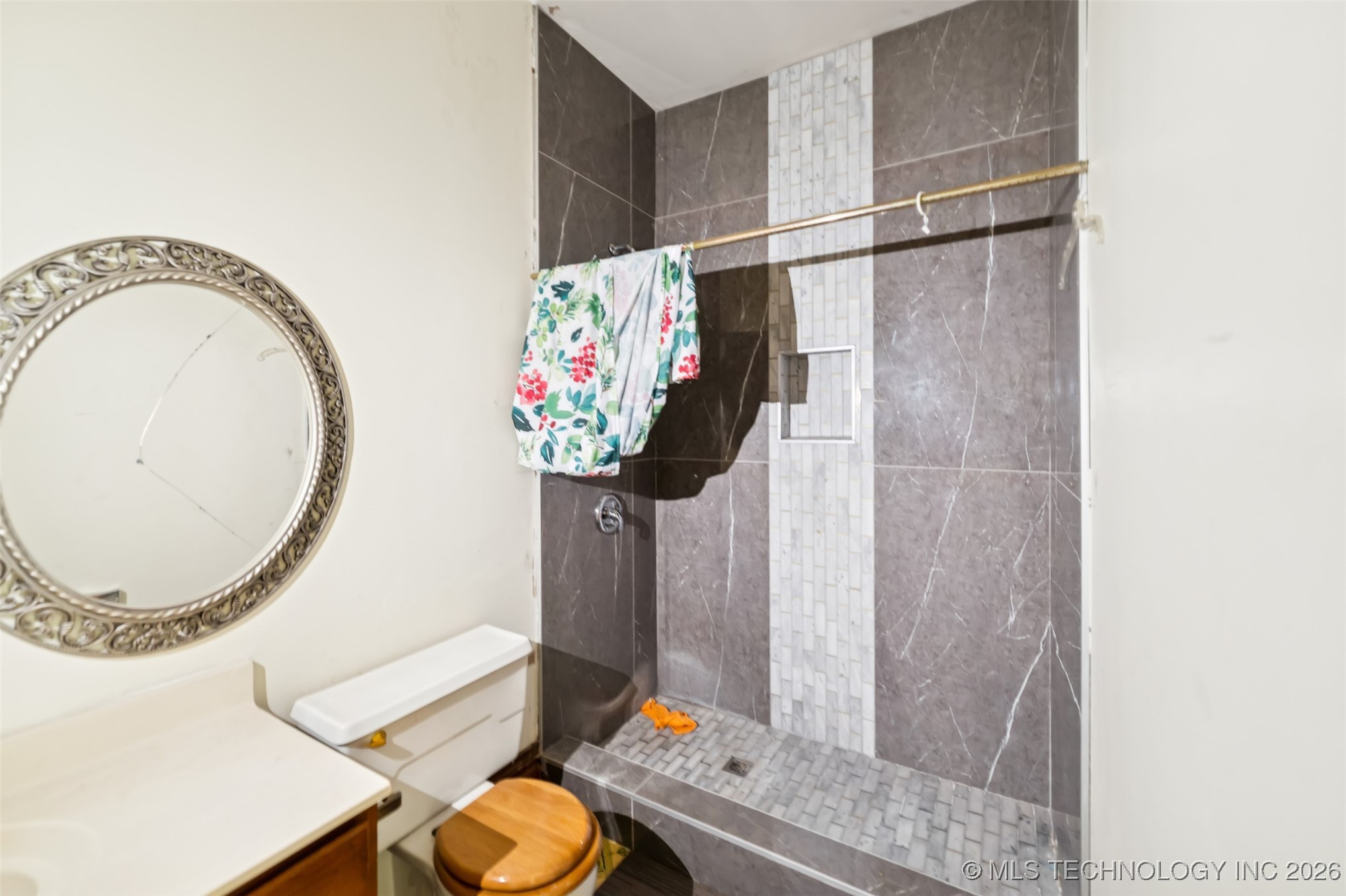 303 N Smith Property Photo 22