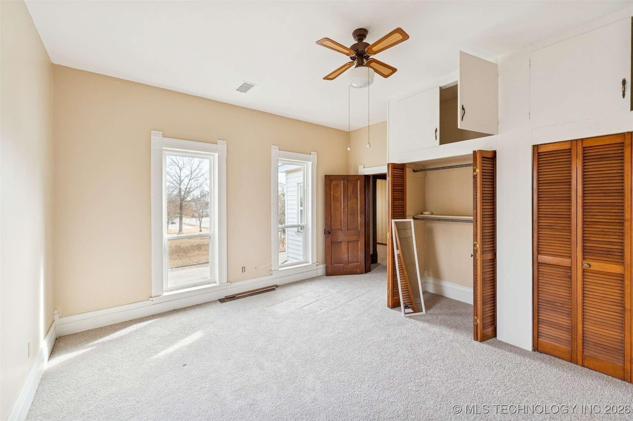 303 N Smith Property Photo 24