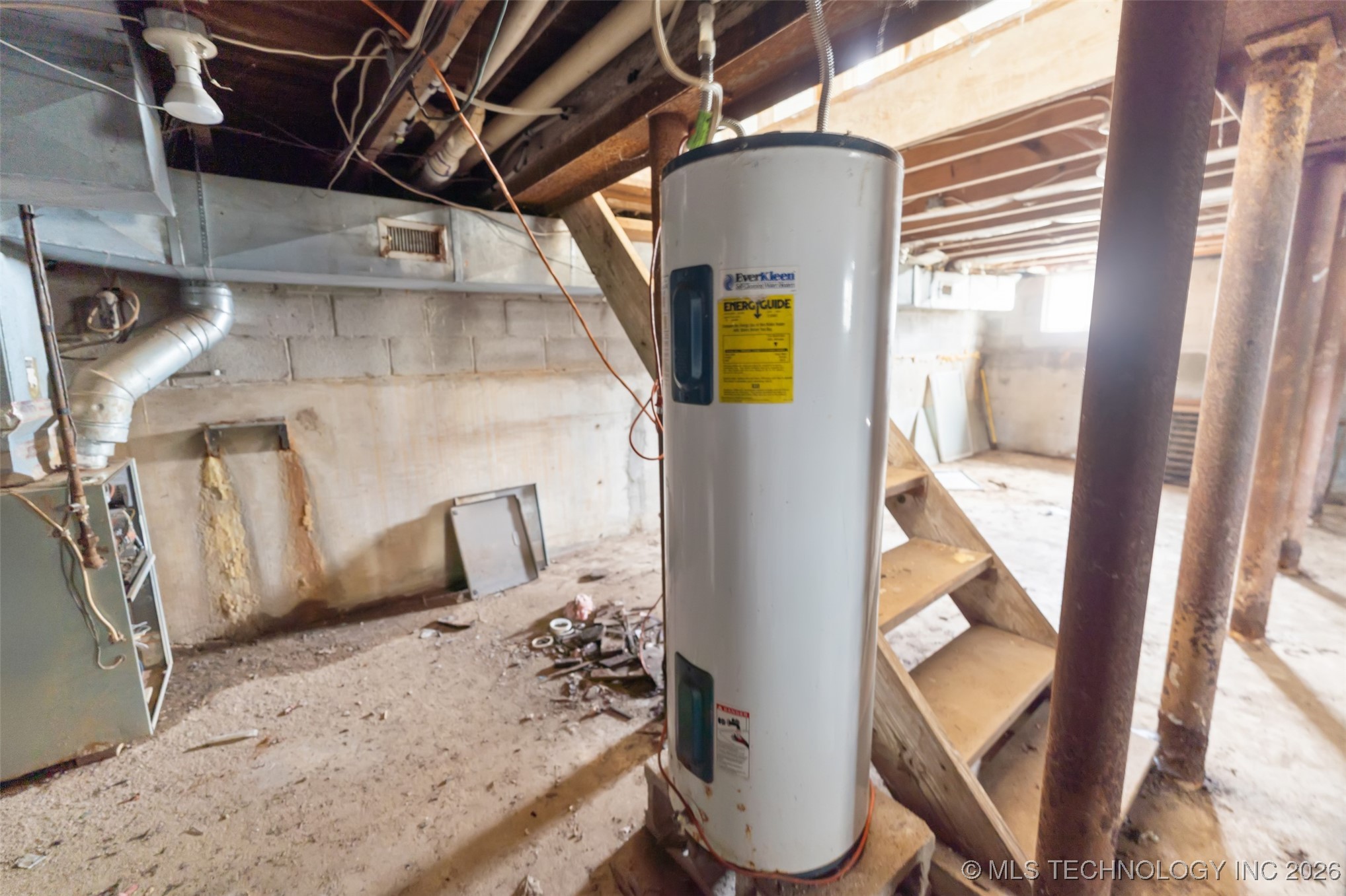 303 N Smith Property Photo 36