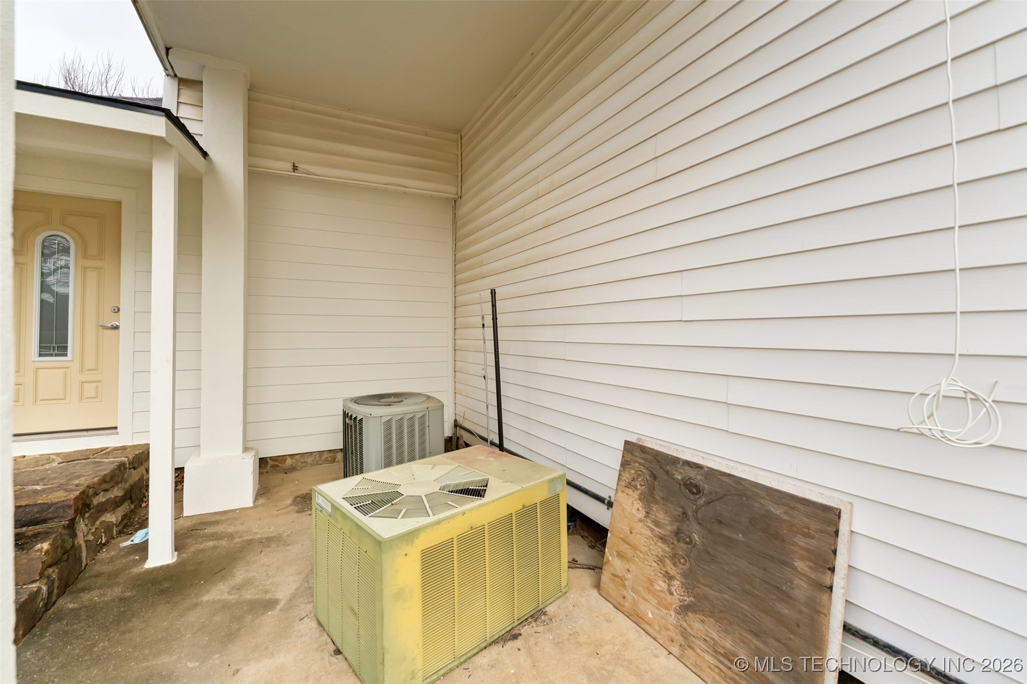 303 N Smith Property Photo 40