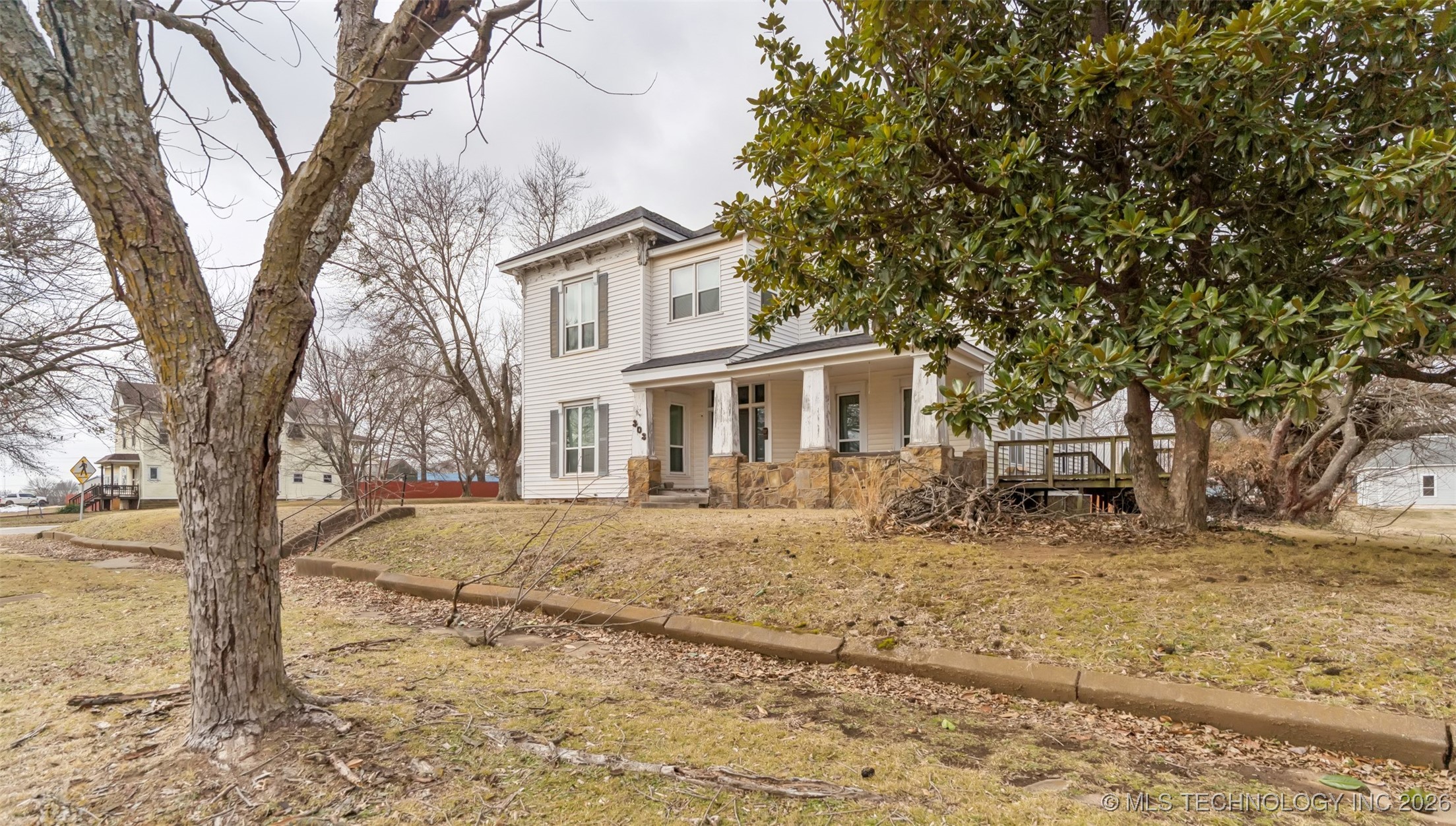 303 N Smith Property Photo 41