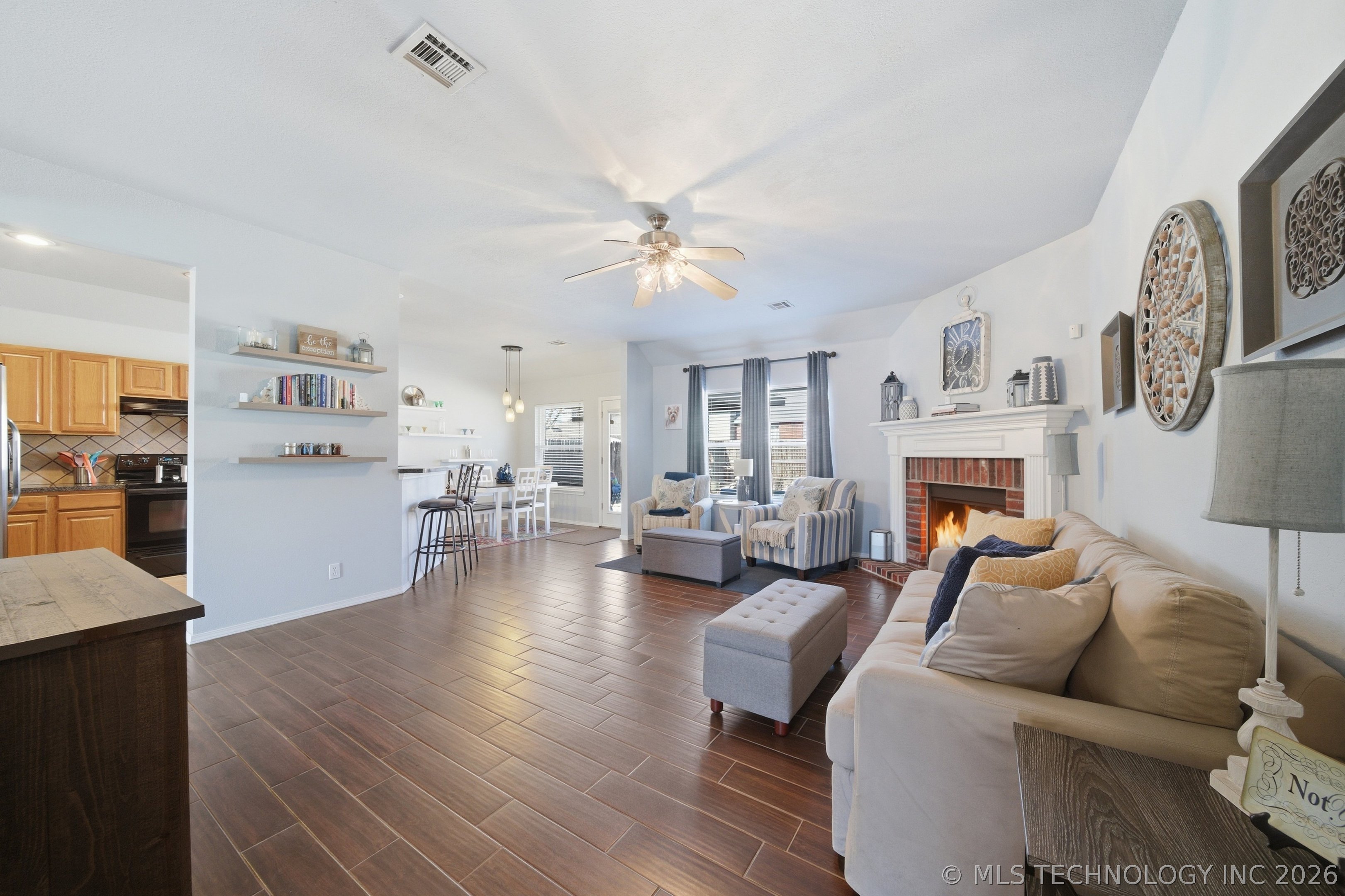 19405 E 48th Street S Property Photo 5