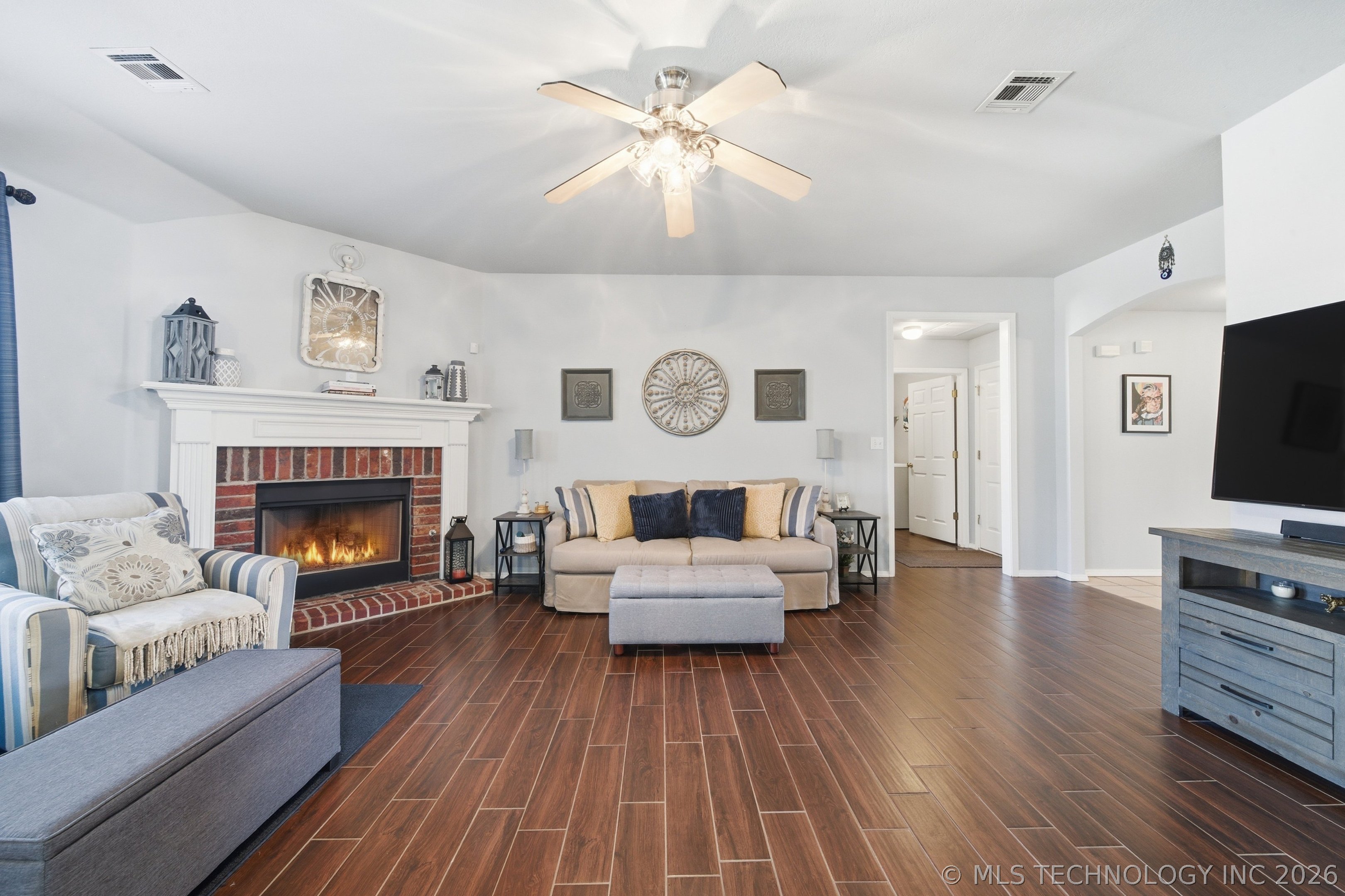 19405 E 48th Street S Property Photo 7