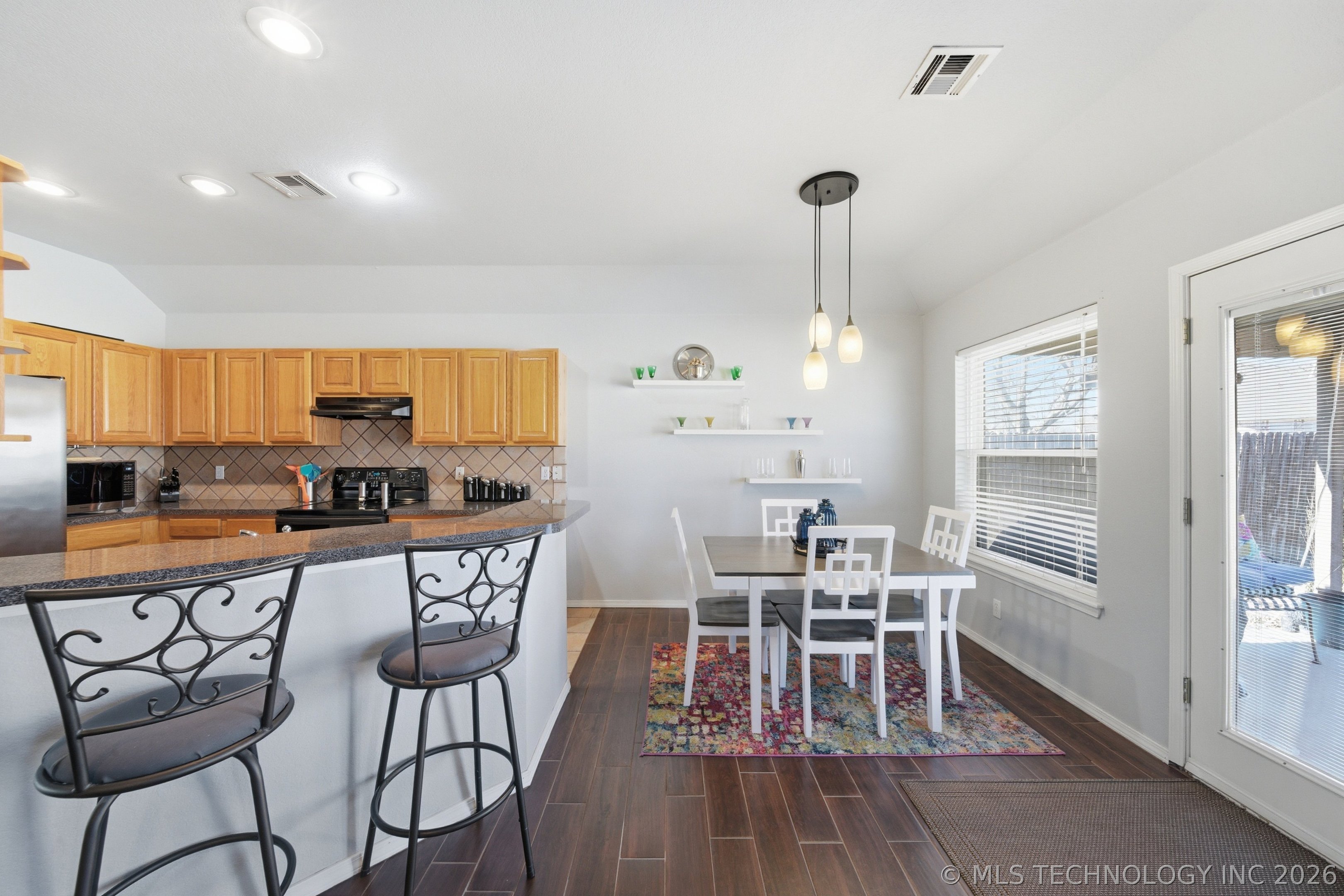 19405 E 48th Street S Property Photo 9