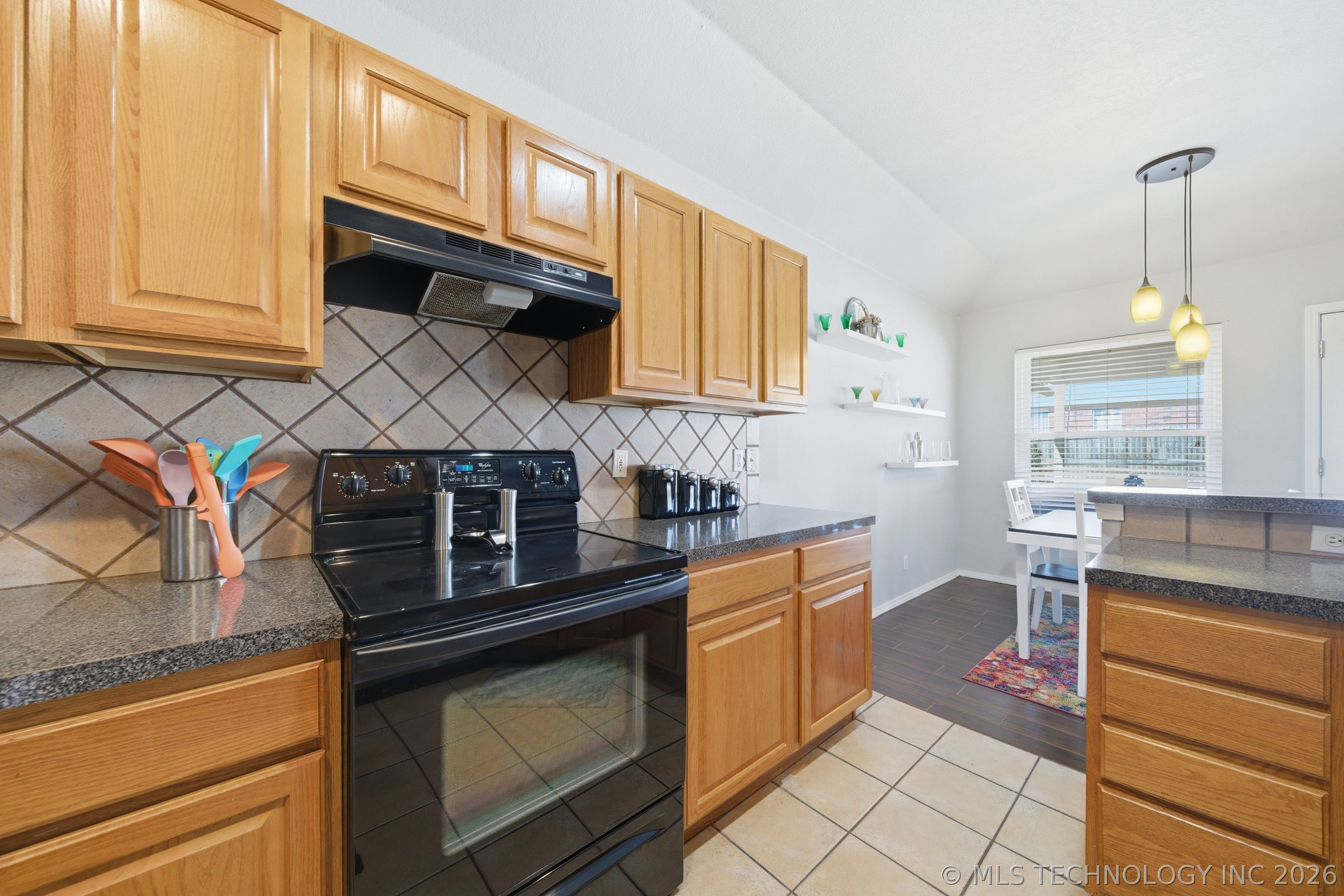 19405 E 48th Street S Property Photo 15