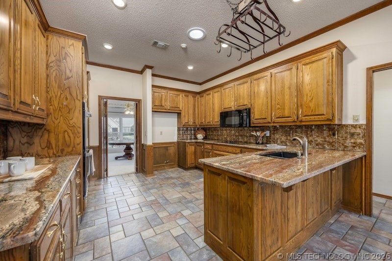 2617 Regency Road Property Photo 12
