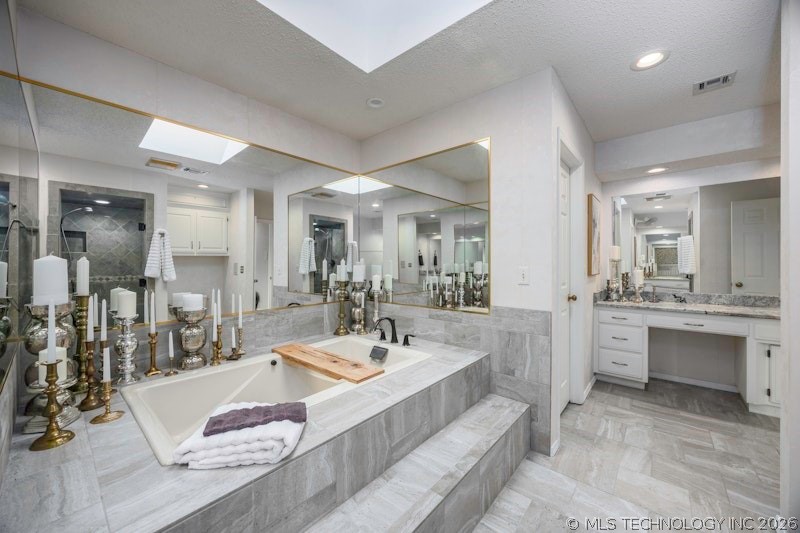 2617 Regency Road Property Photo 23