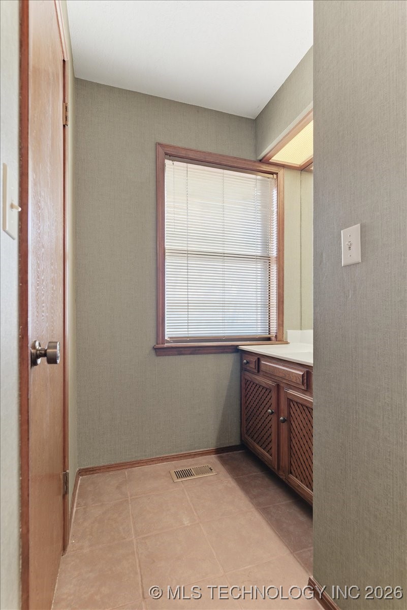 10137 S Marion Avenue Property Photo 32