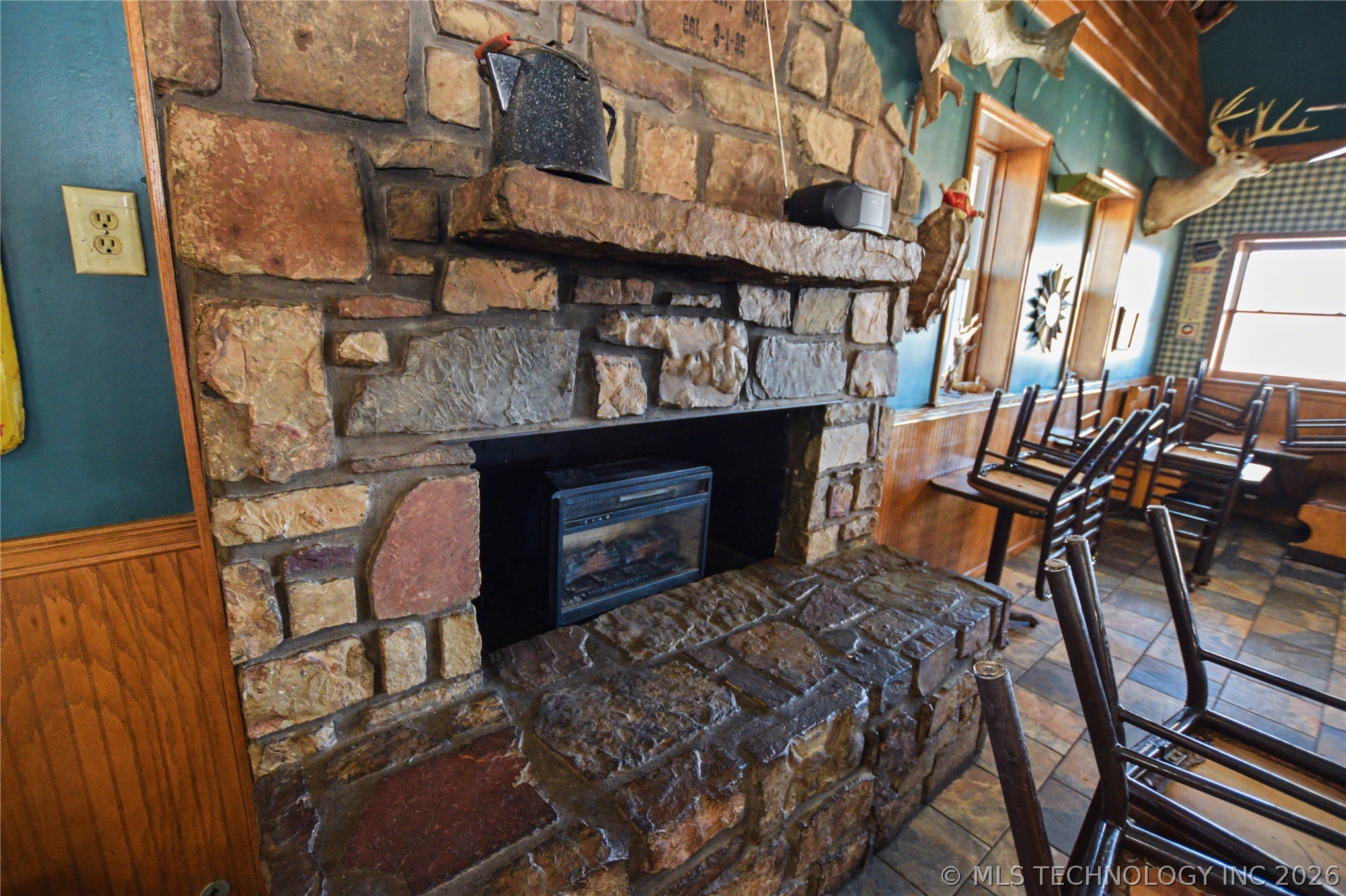 1403 S Park Hill Road Property Photo 20