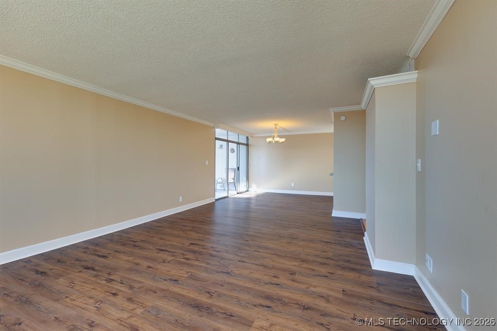 450 W 7th Street 1403 Property Photo 3