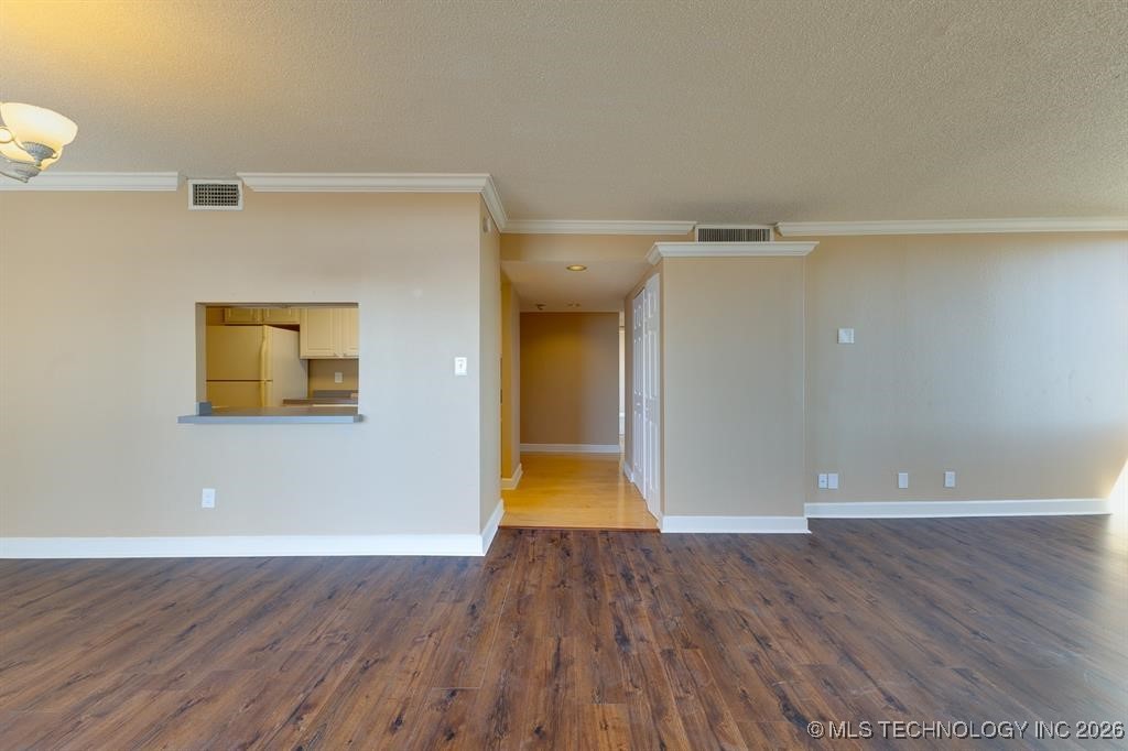 450 W 7th Street 1403 Property Photo 6