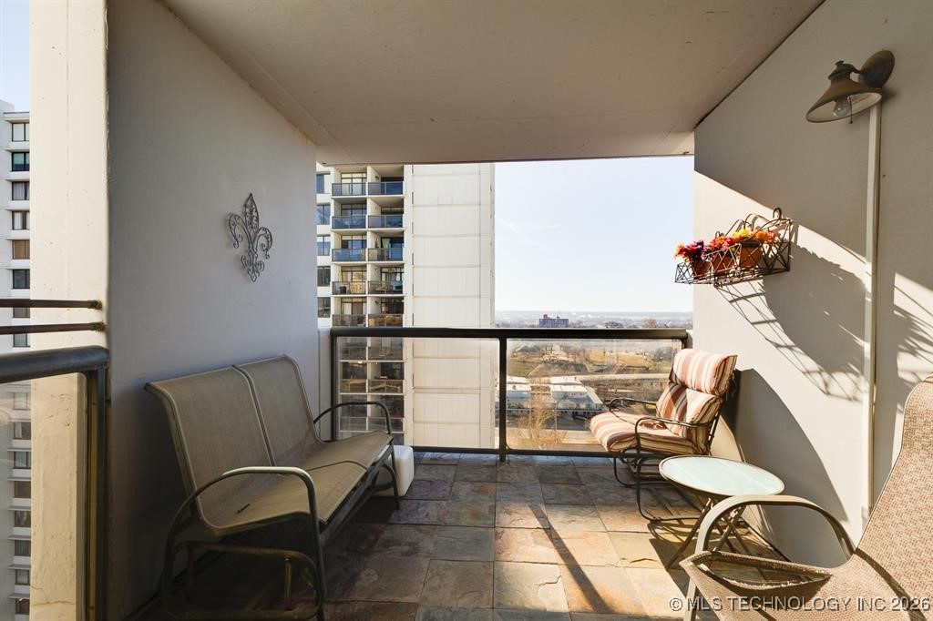 450 W 7th Street 1403 Property Photo 11