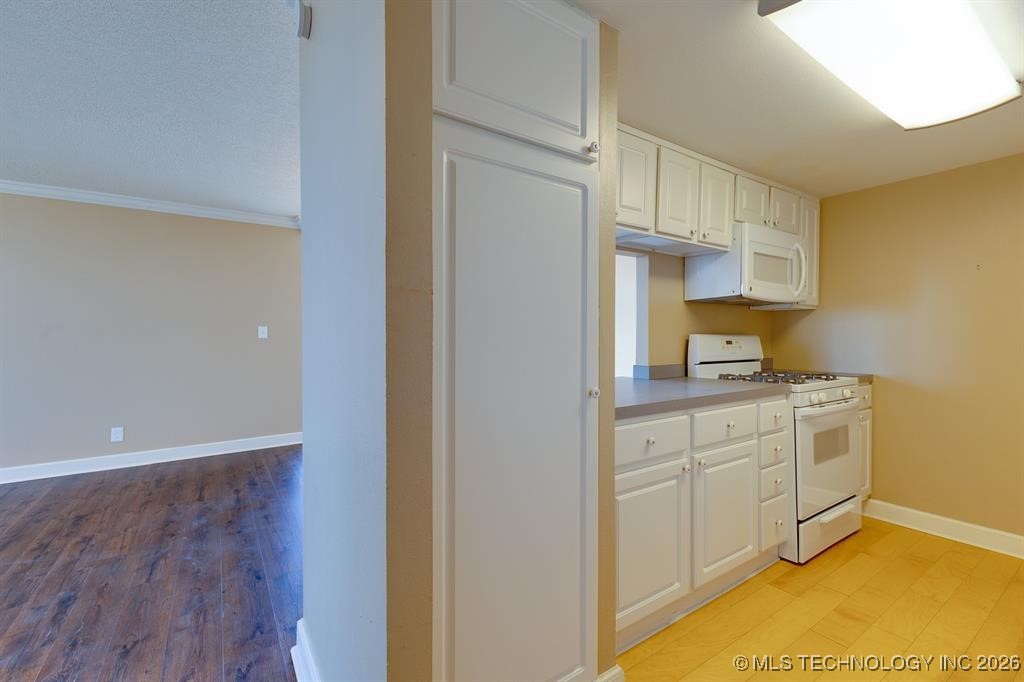 450 W 7th Street 1403 Property Photo 14