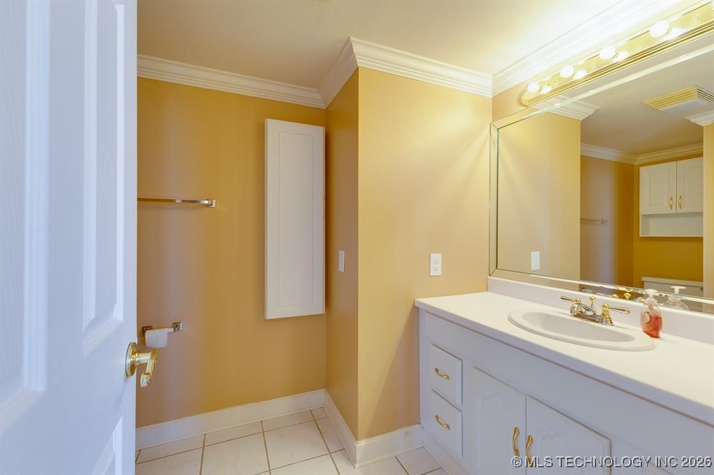 450 W 7th Street 1403 Property Photo 18