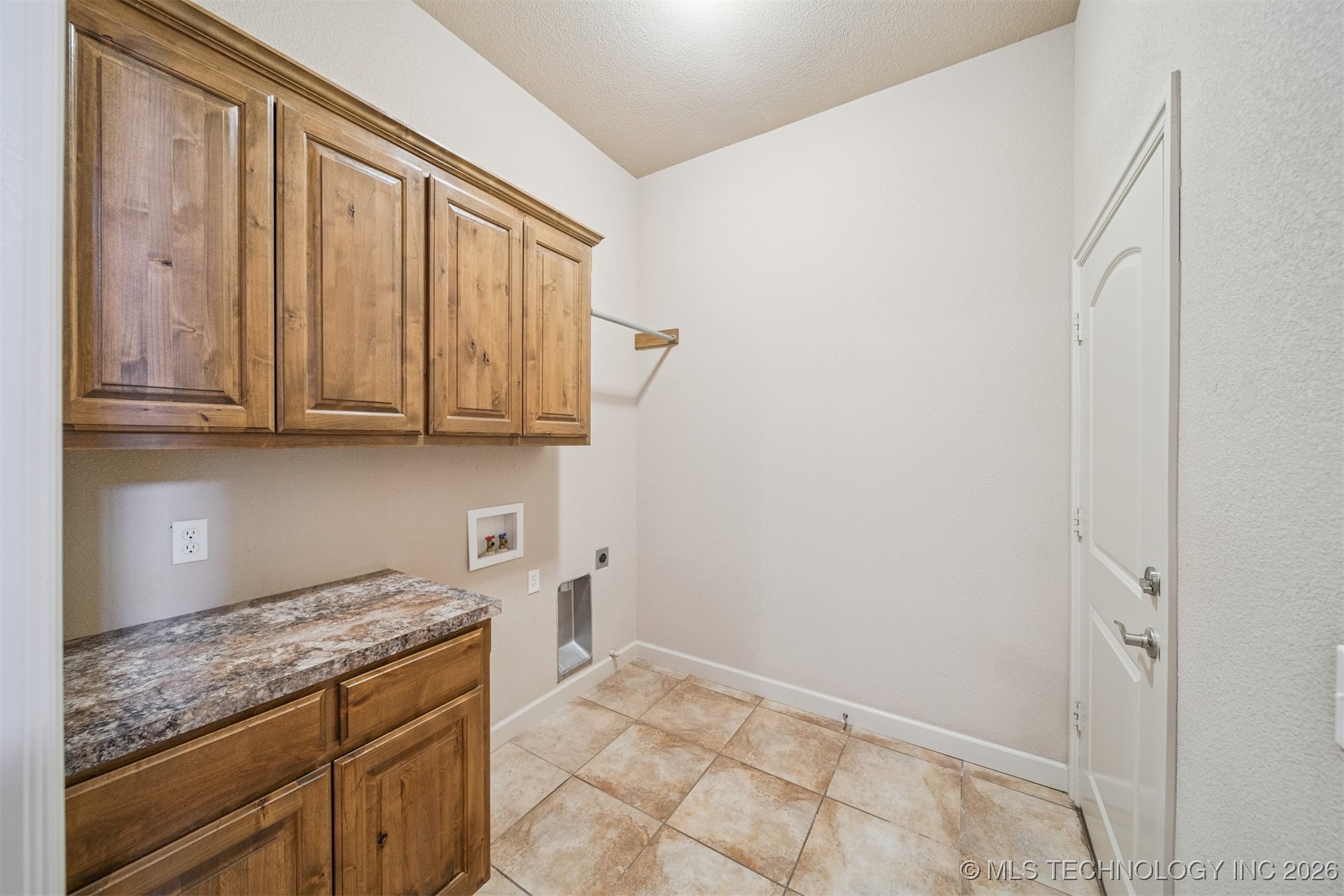 26990 E 143rd Street S Property Photo 12