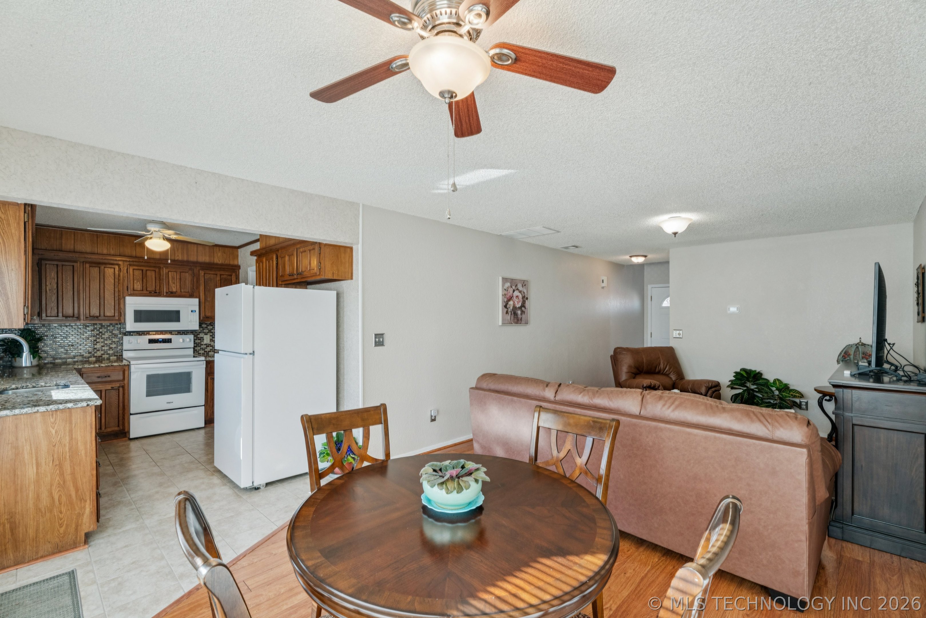 549 N Elm Street H Property Photo 5