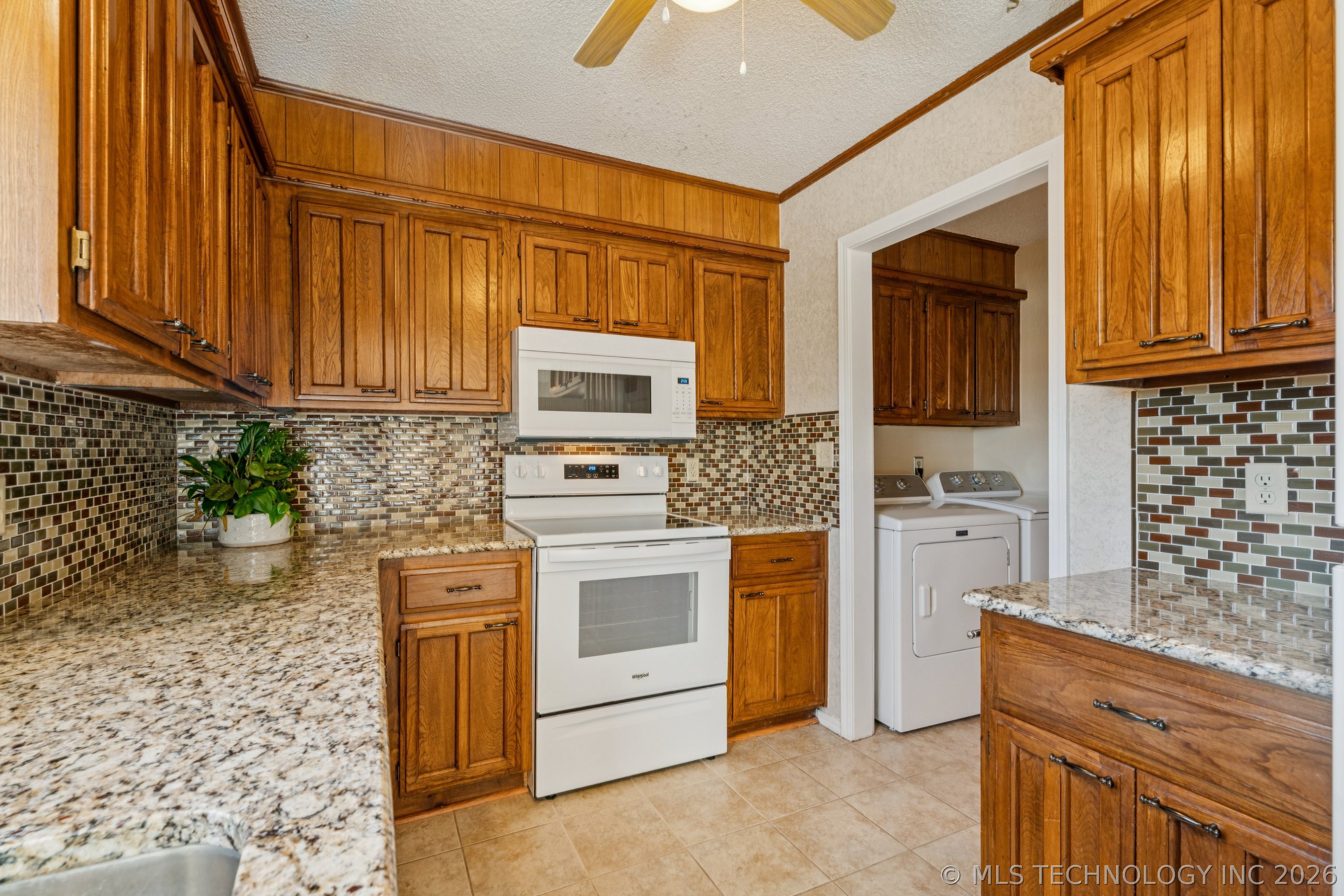 549 N Elm Street H Property Photo 6