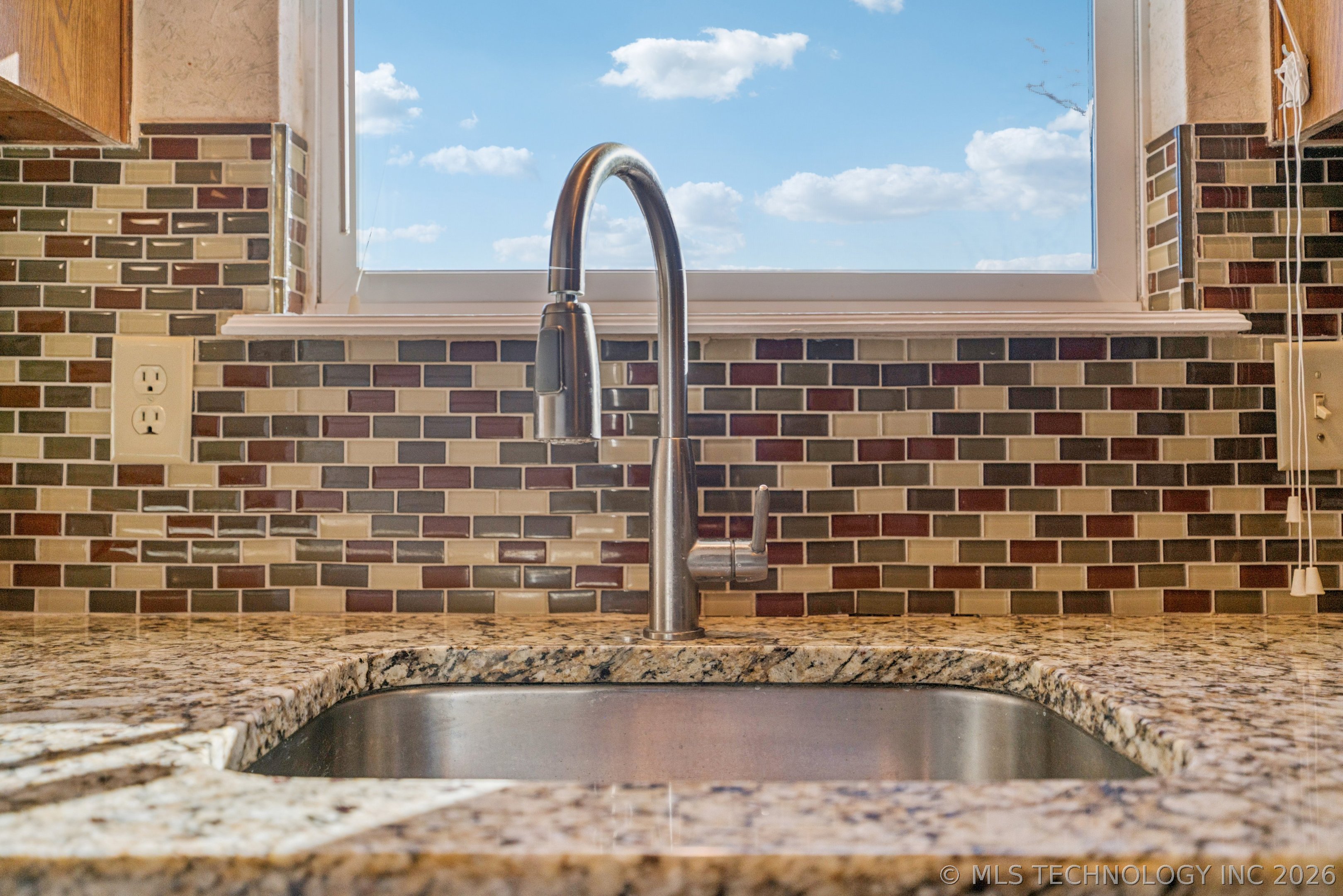 549 N Elm Street H Property Photo 7