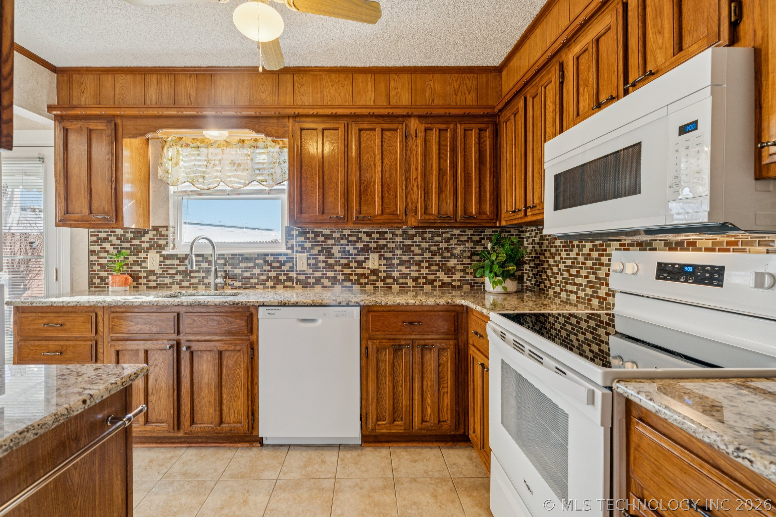 549 N Elm Street H Property Photo 8