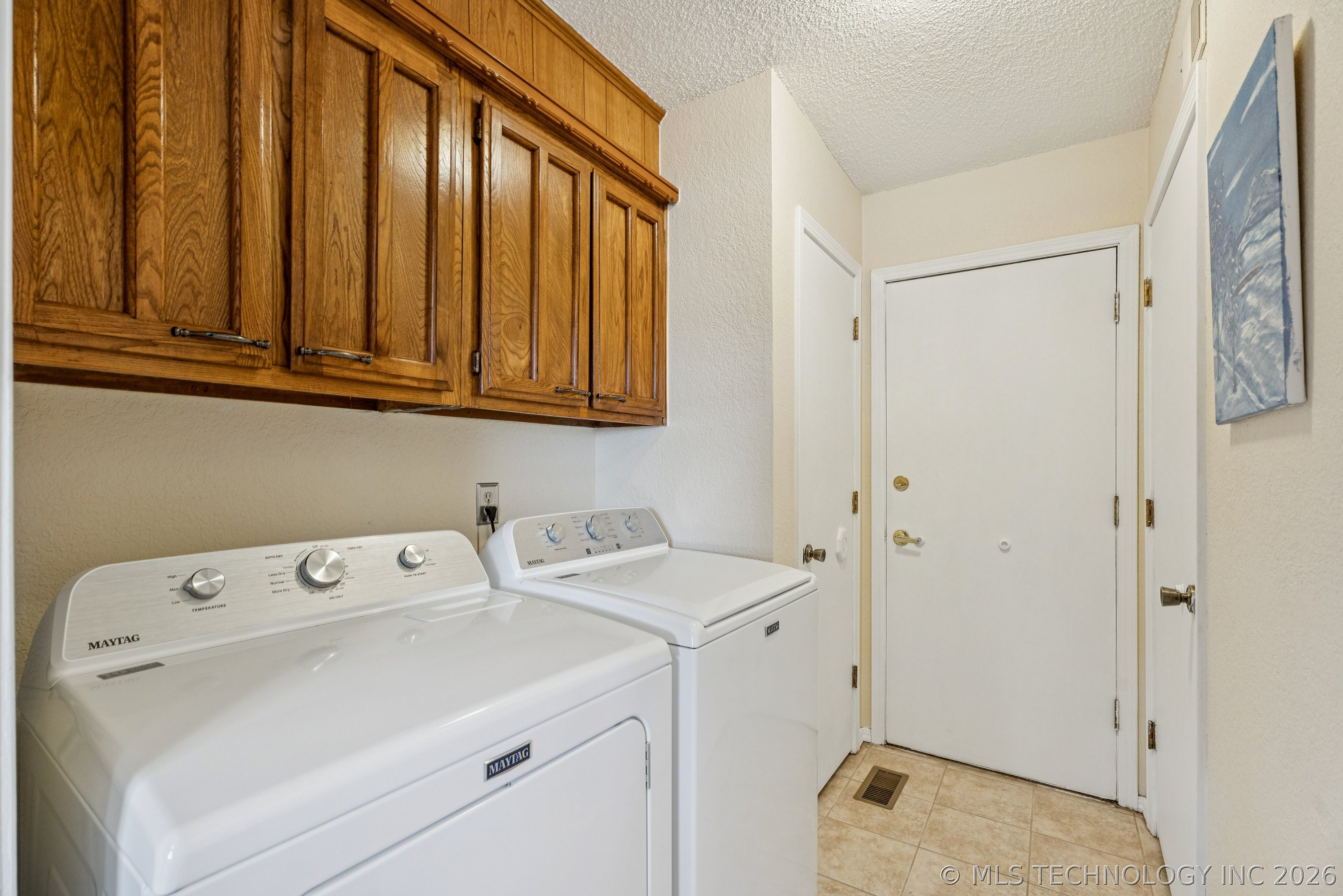 549 N Elm Street H Property Photo 10