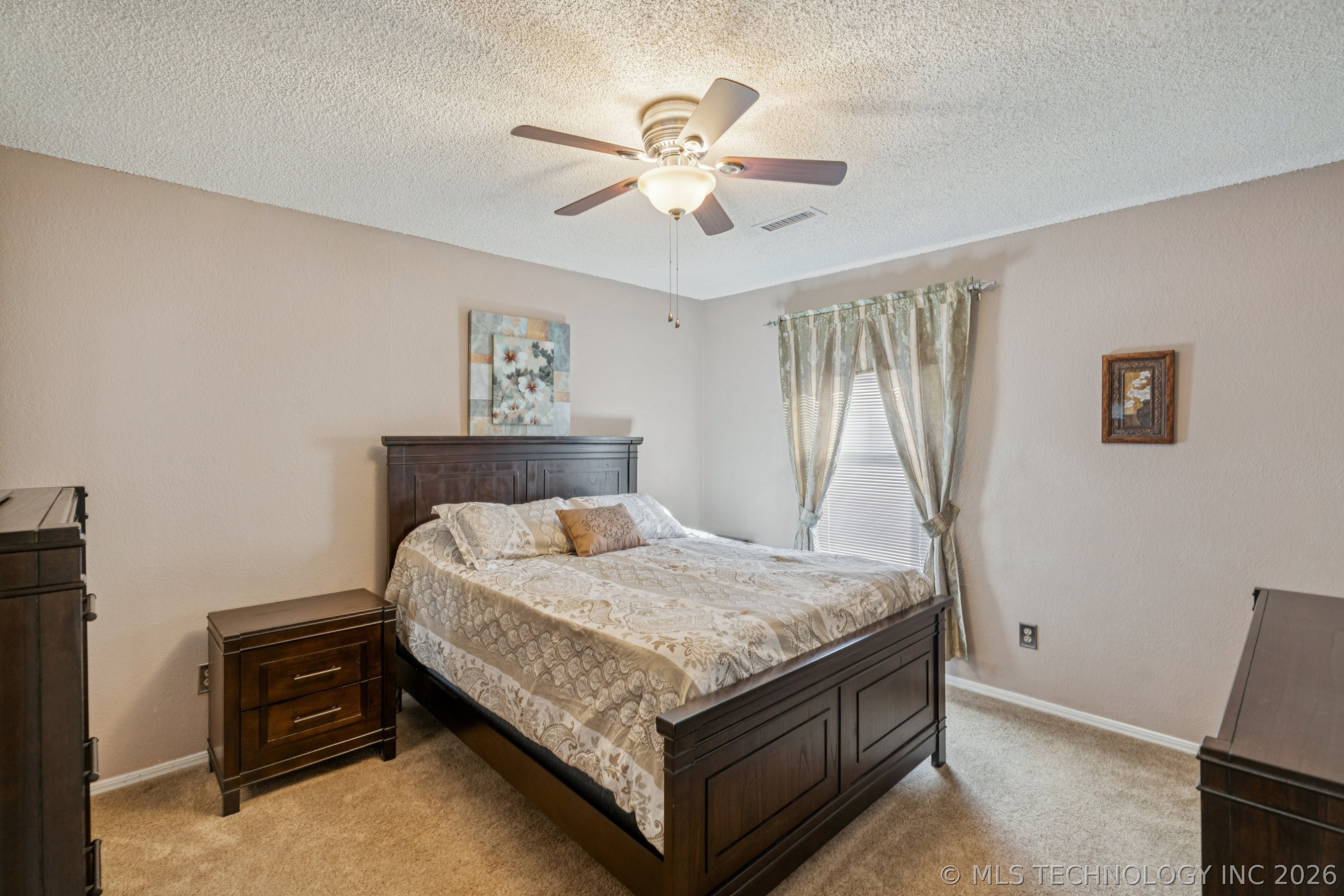 549 N Elm Street H Property Photo 11