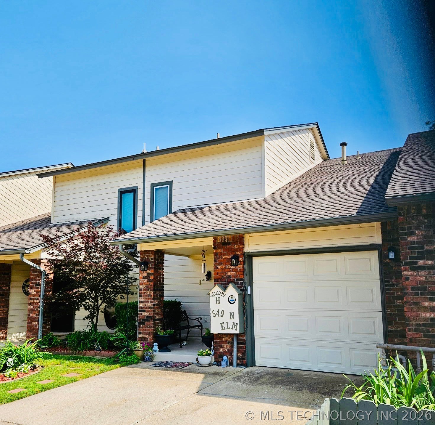 549 N Elm Street H Property Photo 16