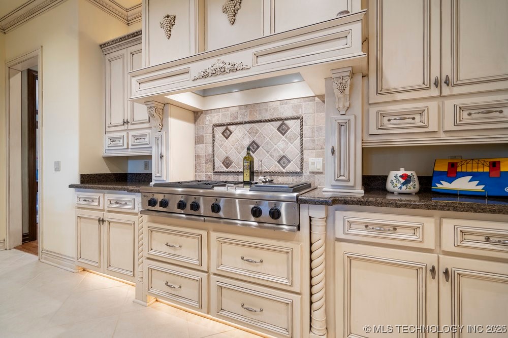 6308 E 105th Street Property Photo 32