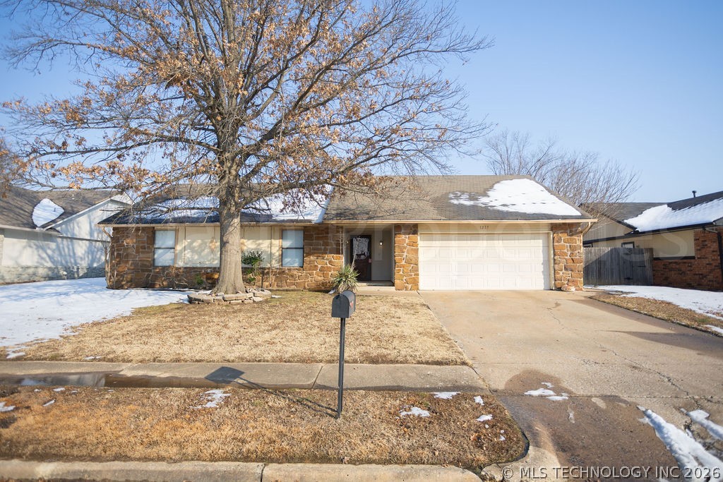 1217 S 33rd Street Property Photo 1