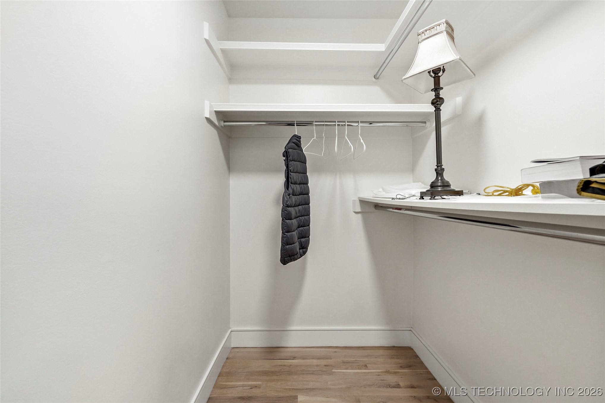 2936 E 75th Street Property Photo 21