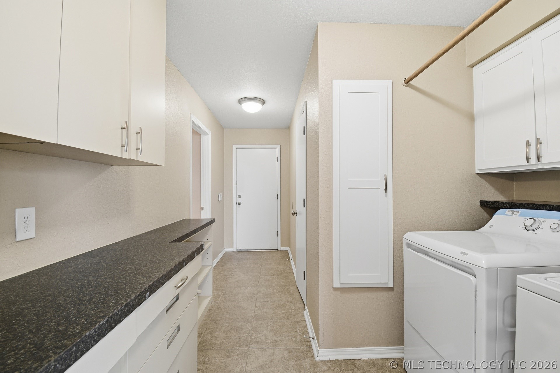 6317 S Sandusky Avenue Property Photo 31