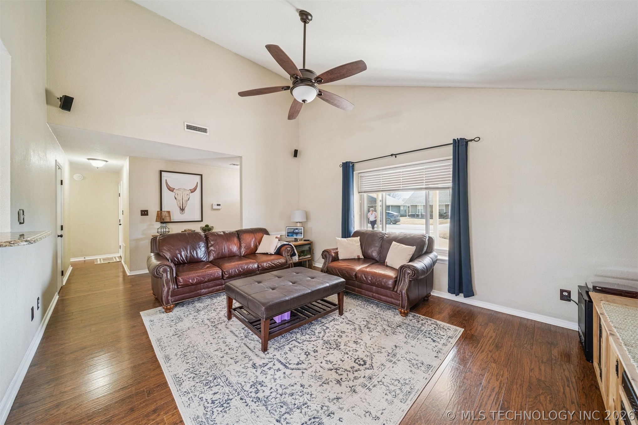 9415 E Sprucewood Drive Property Photo 6